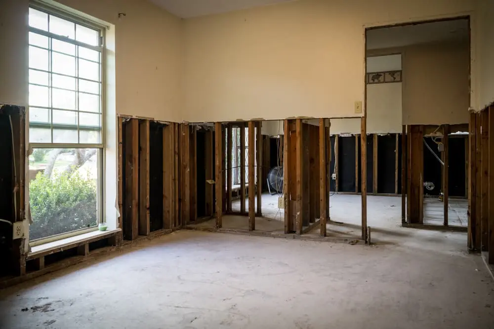 11 Factors Affecting Duration of Flood Damage Repair